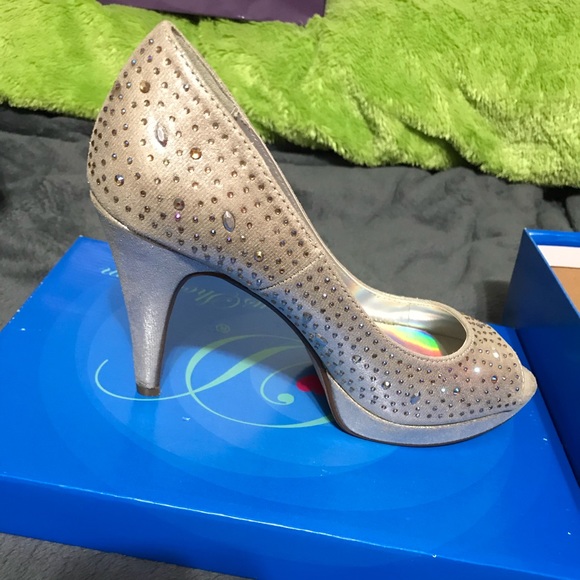 Prom heels - Picture 3 of 3